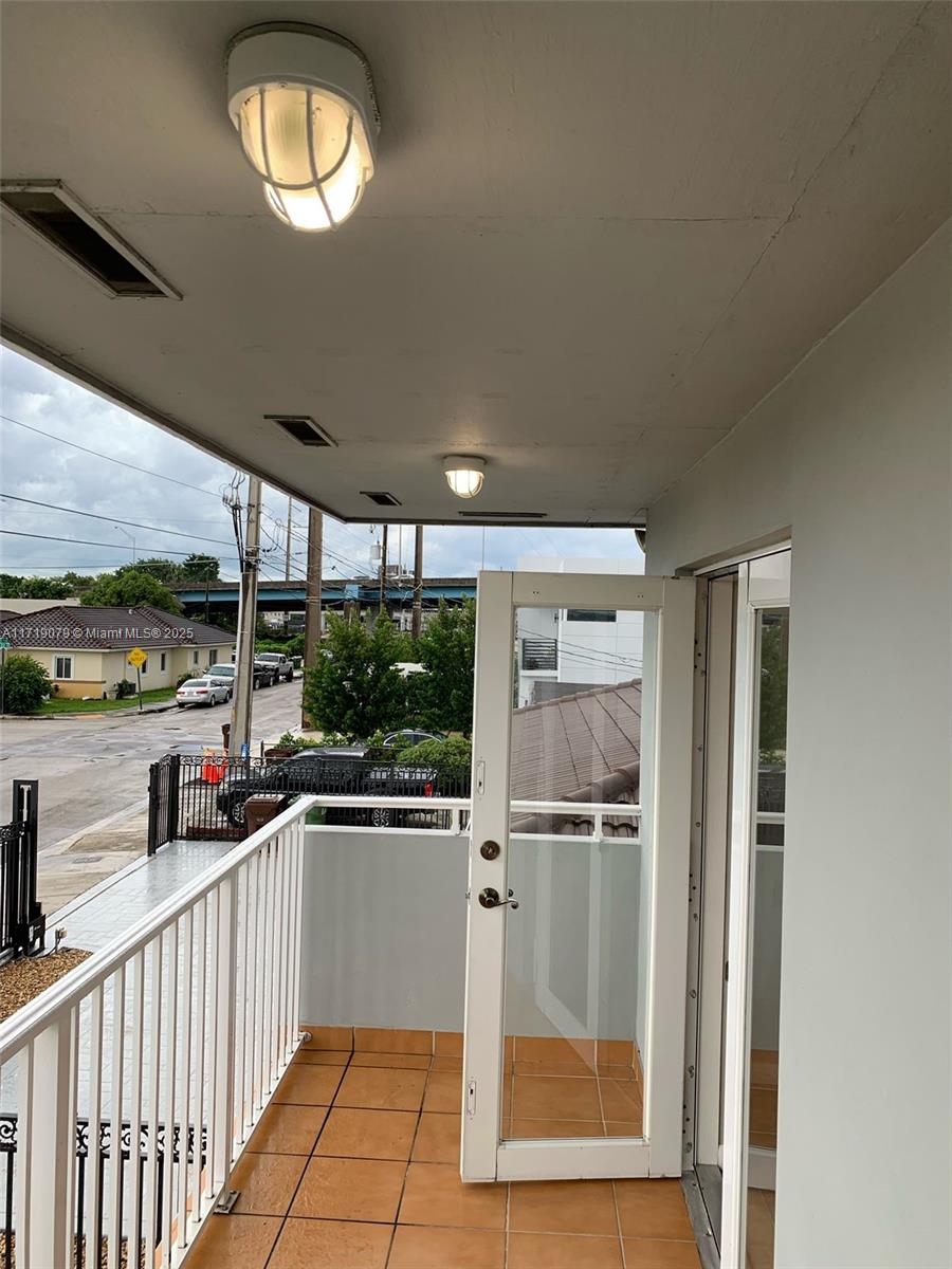 2250 West 5th Way Hialeah, FL 33010 - Photo 23 of 38