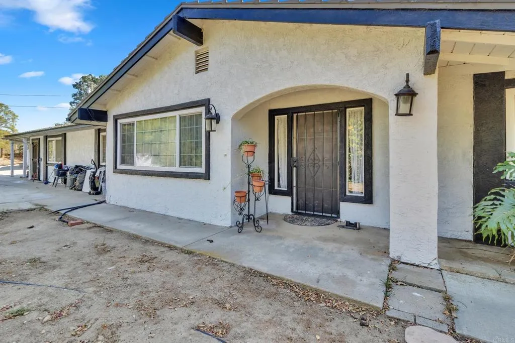 33922 Lilac Road Pala, CA 92059 - Photo 12 of 31 Gallery Image 12