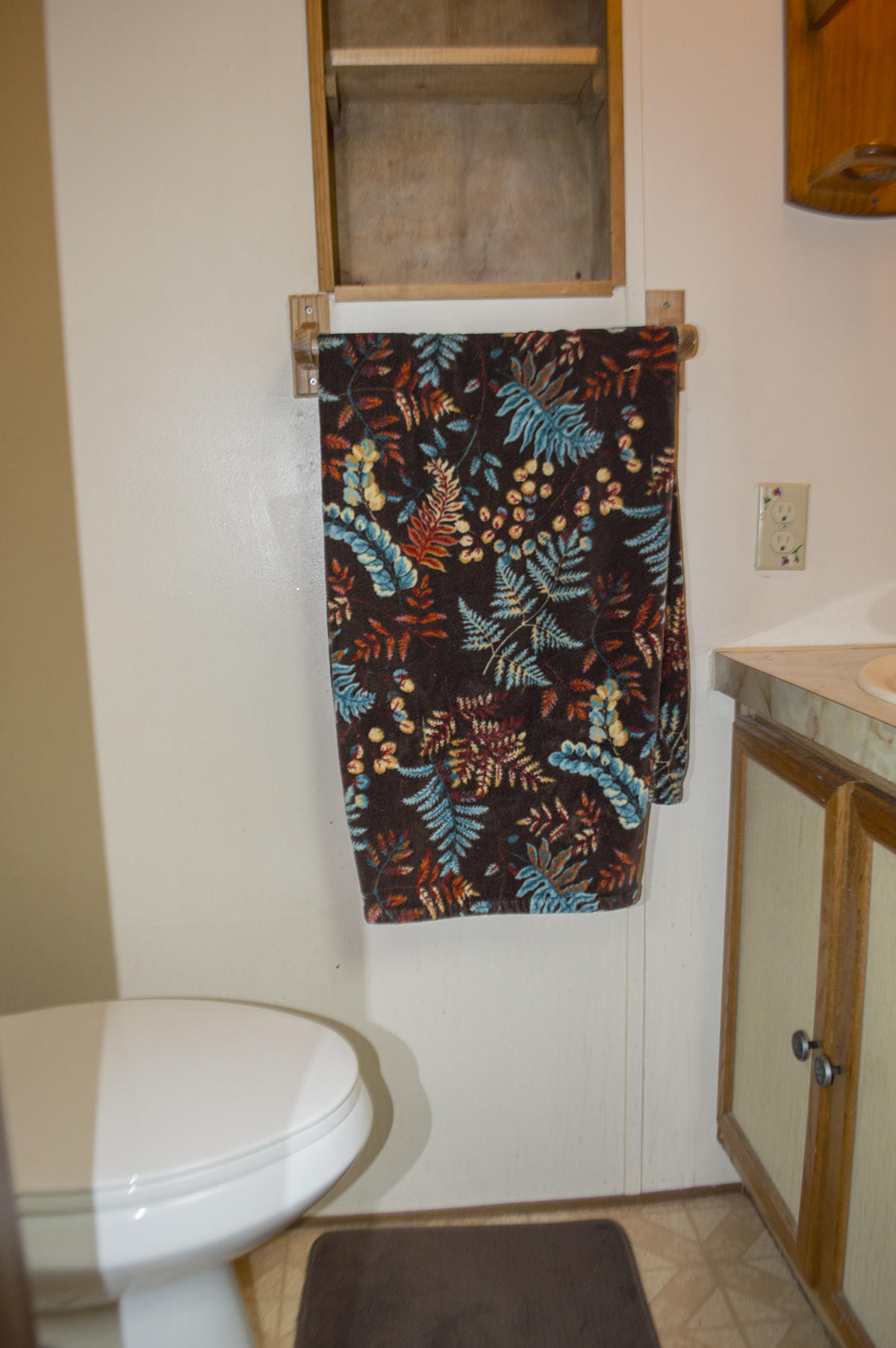 3832 North Fork Road Elliston, VA 24087 - Photo 15 of 15 h_Bathroom 1