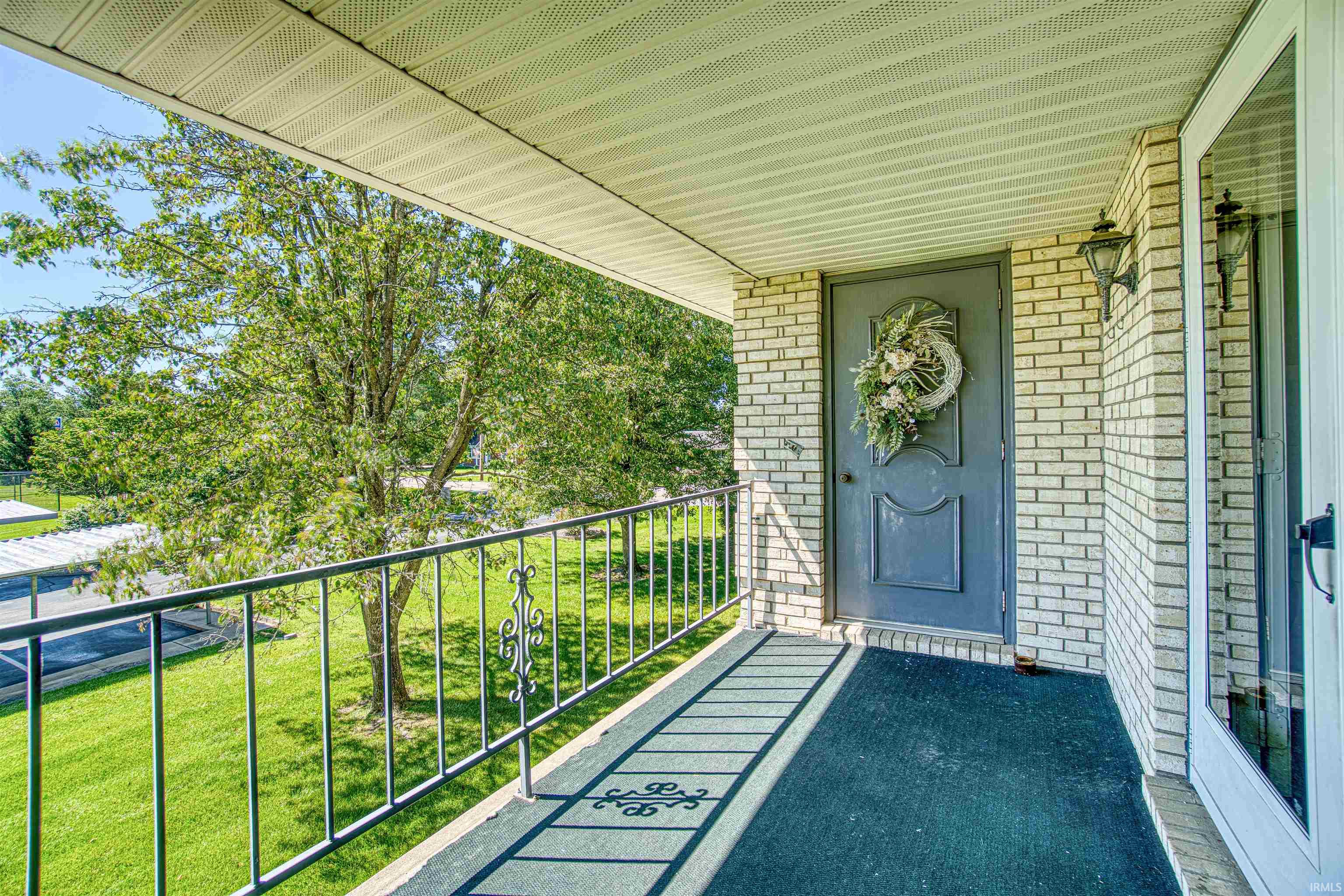 6518 Newburgh Road Evansville, IN 47715 - Photo 4 of 31 Gallery Image 4
