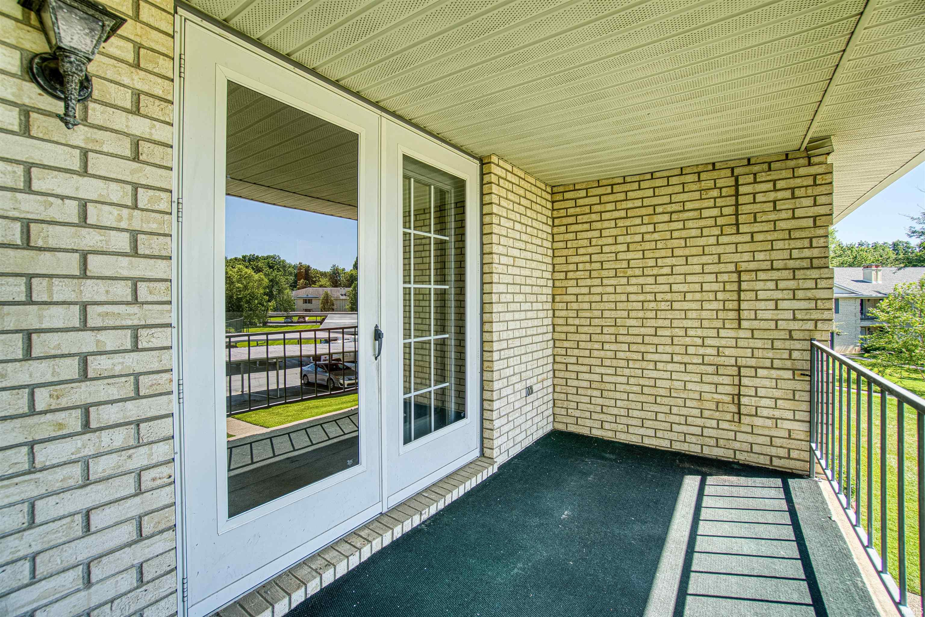6518 Newburgh Road Evansville, IN 47715 - Photo 5 of 31 Gallery Image 5