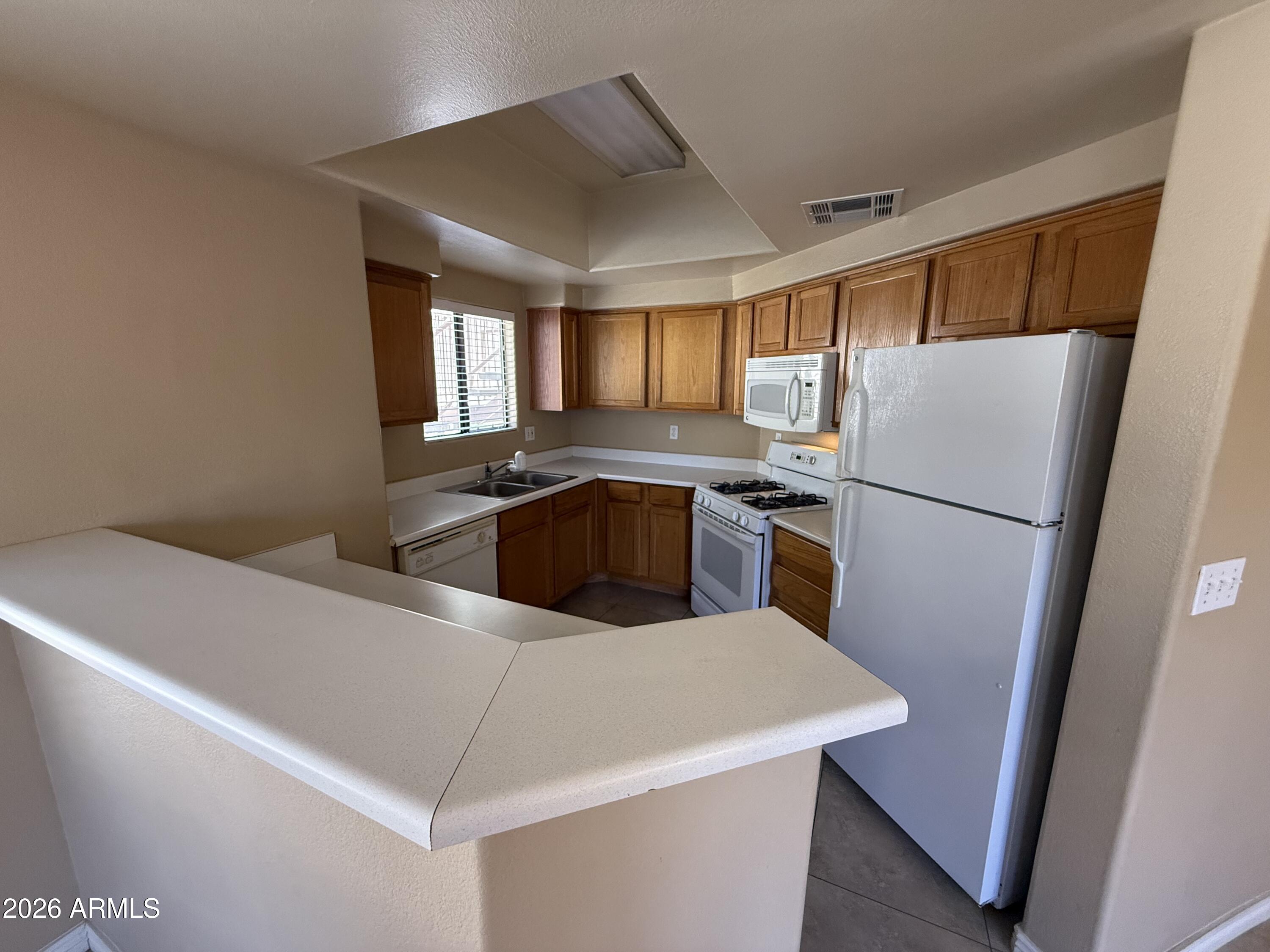 10030 West Indian School Road, Unit 164 Phoenix, AZ 85037 - Photo 4 of 35 IMG_4907