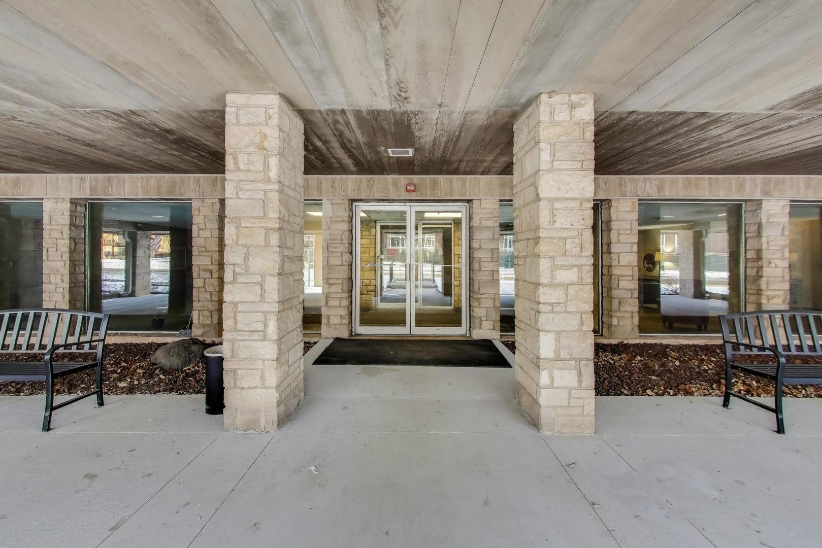 201 Thames Parkway, Unit 3G Park Ridge, IL 60068 - Photo 3 of 27