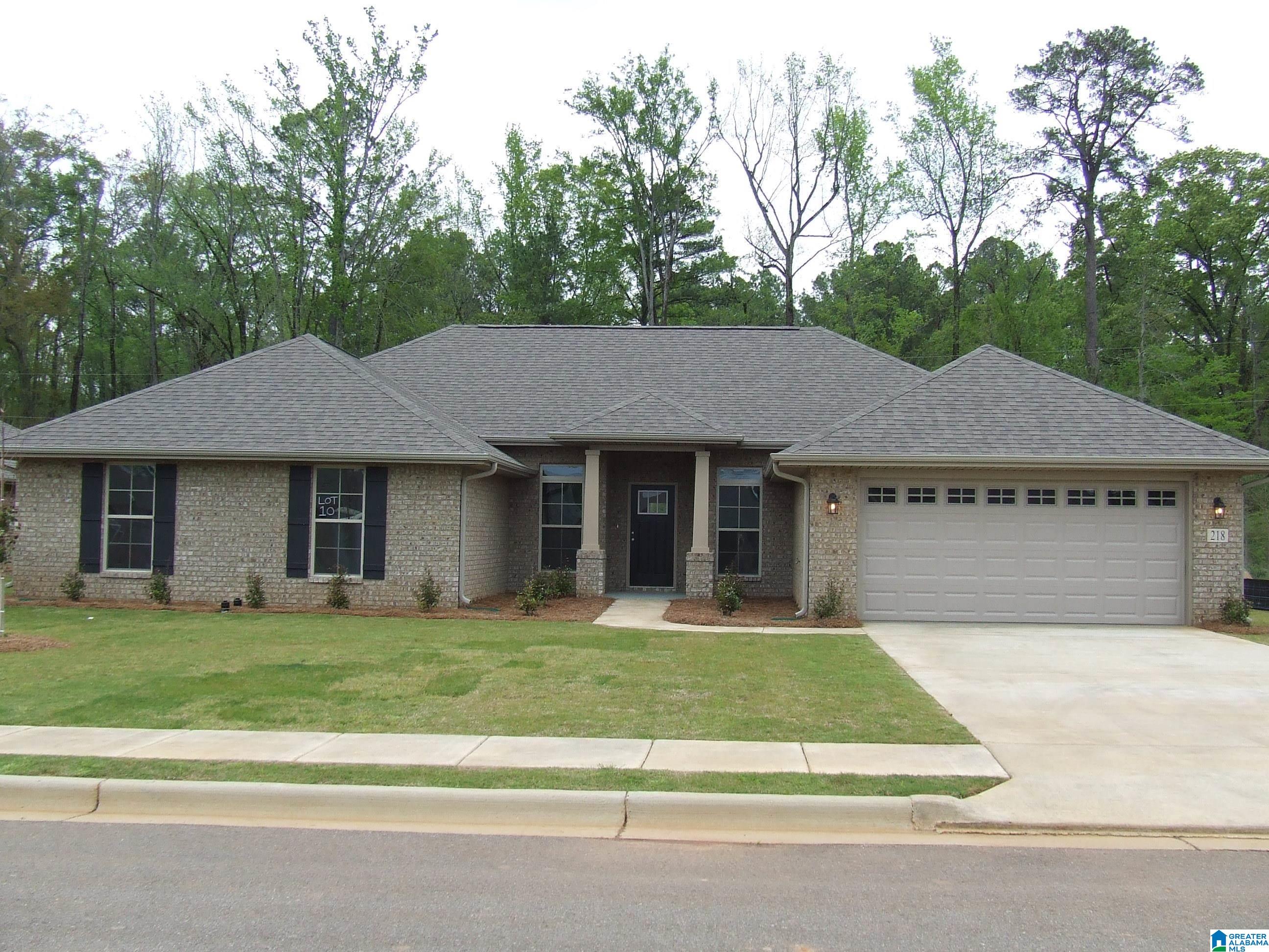 212 Dawsons Cv Drive Alabaster, AL 35007 - Photo 1 of 32
