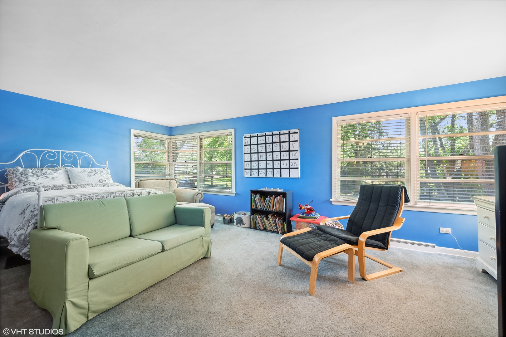 1544 Longvalley Road Glenview, IL 60025 - Photo 12 of 25 a living room with furniture and a large window