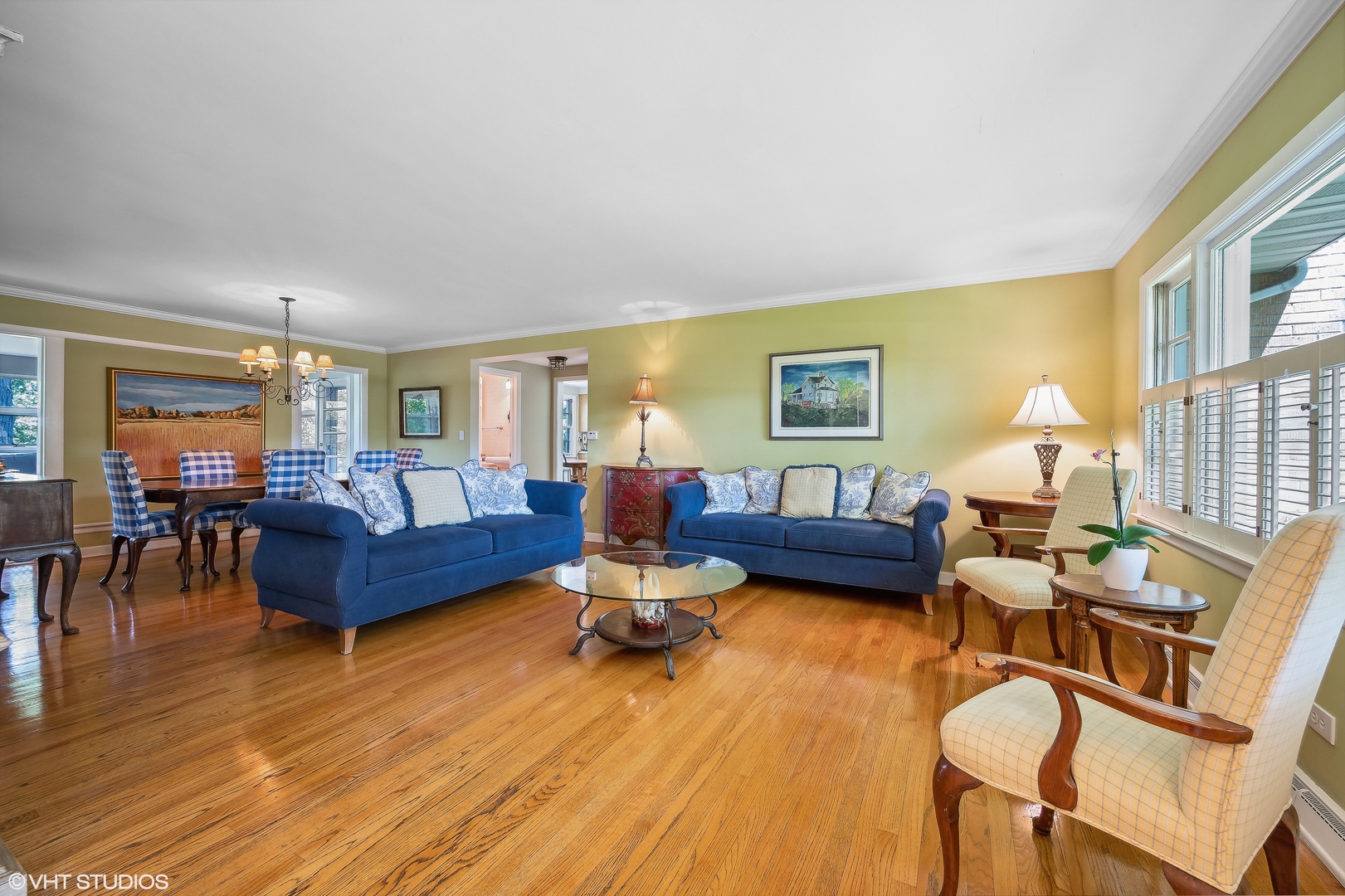 1544 Longvalley Road Glenview, IL 60025 - Photo 3 of 25 a living room with furniture and a wooden floor