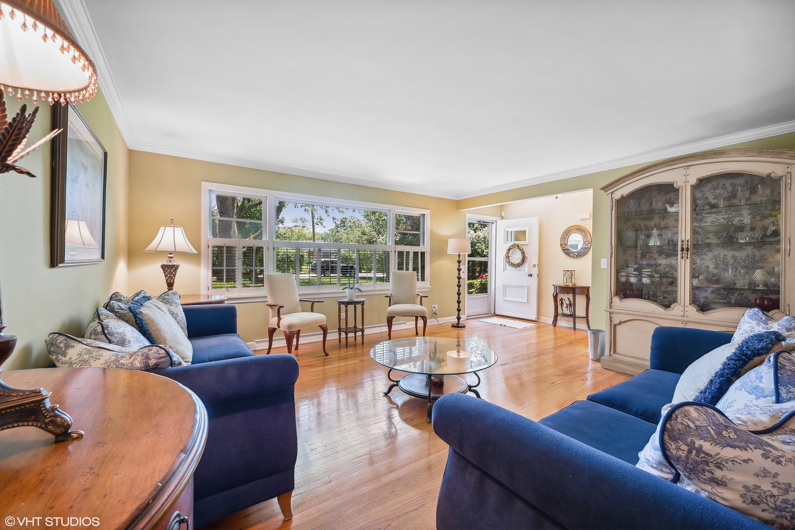 1544 Longvalley Road Glenview, IL 60025 - Photo 4 of 25 a living room with furniture and a large window