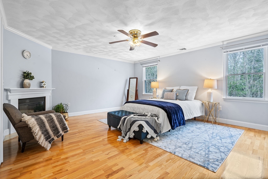 216 Rangeway Road, Unit 182 Billerica, MA 01862 - Photo 22 of 42 a bedroom with a bed and window