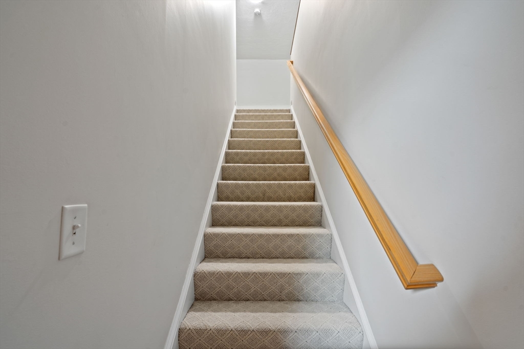 216 Rangeway Road, Unit 182 Billerica, MA 01862 - Photo 34 of 42 a view of entryway