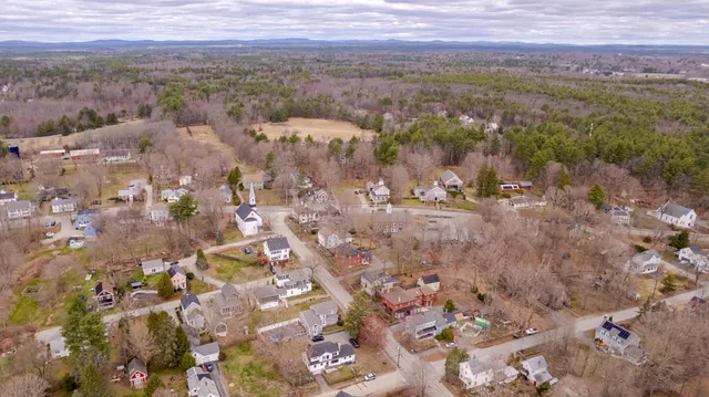 $895,000 | 9 Swamscott Street, Newfields, NH 03856