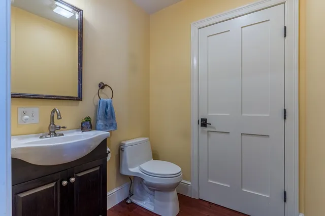 $895,000 | 9 Swamscott Street, Newfields, NH 03856