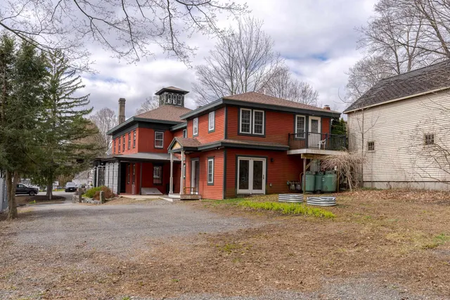 $895,000 | 9 Swamscott Street, Newfields, NH 03856