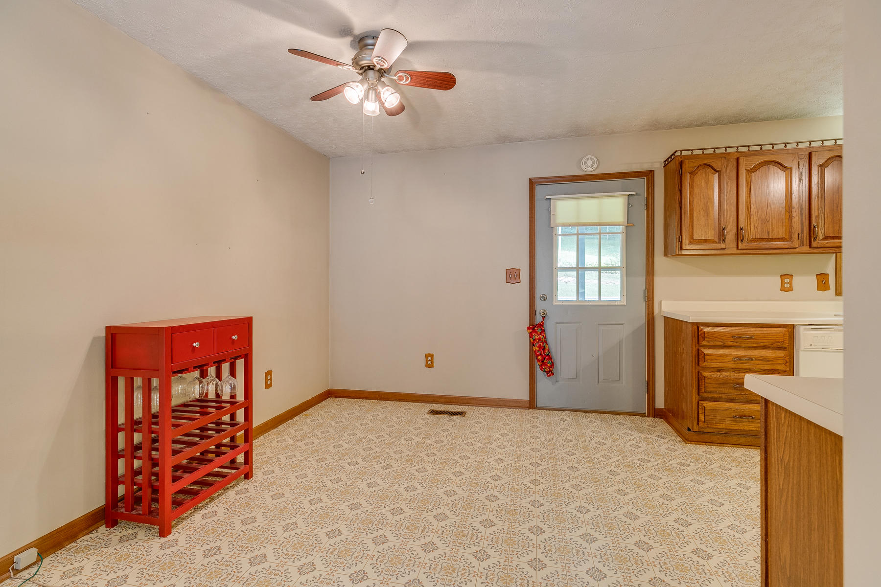 501 Wahoo Valley Road Kingsport, TN 37663 - Photo 13 of 45 014 (19)