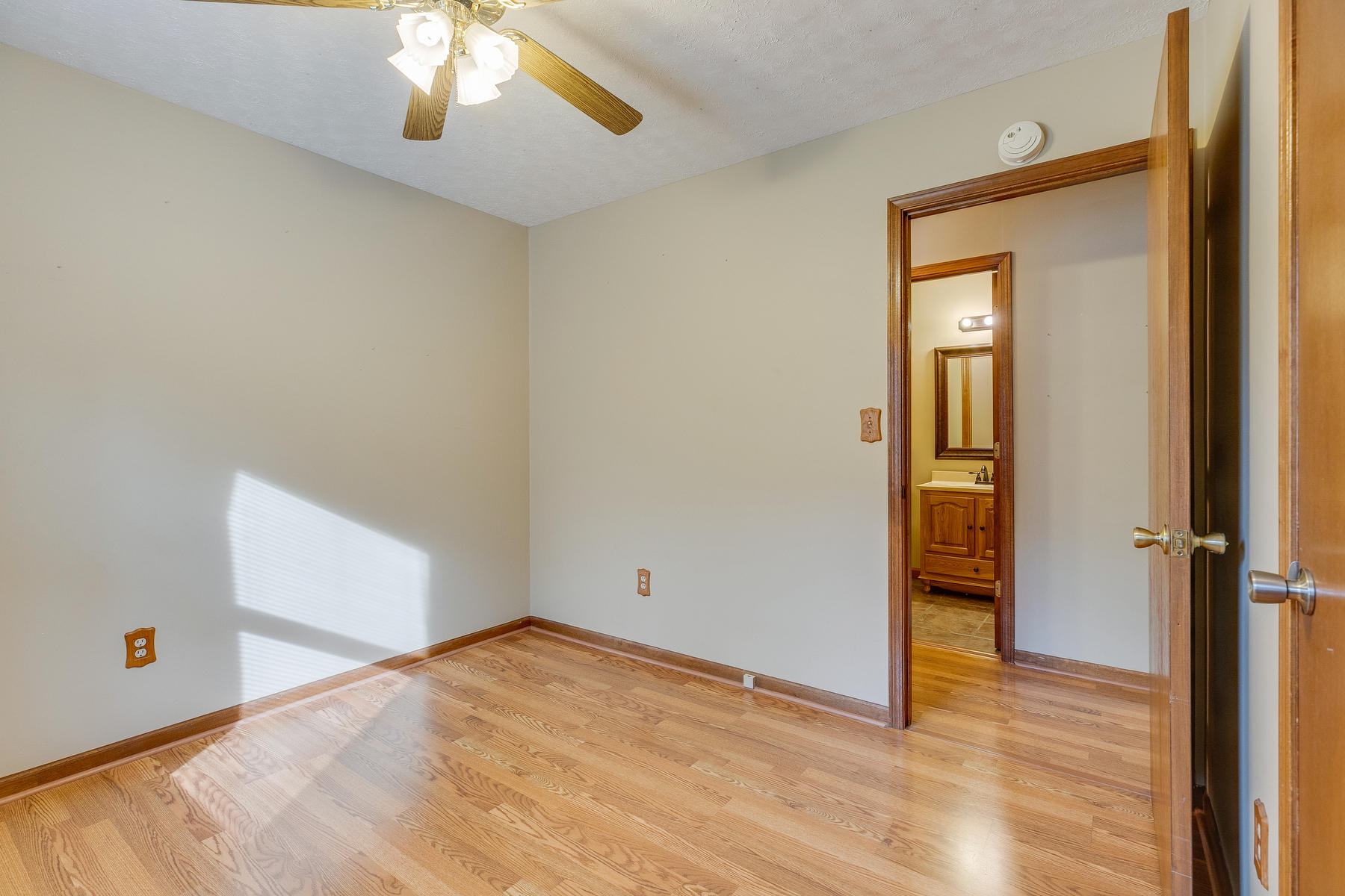 501 Wahoo Valley Road Kingsport, TN 37663 - Photo 29 of 45 030 (13)