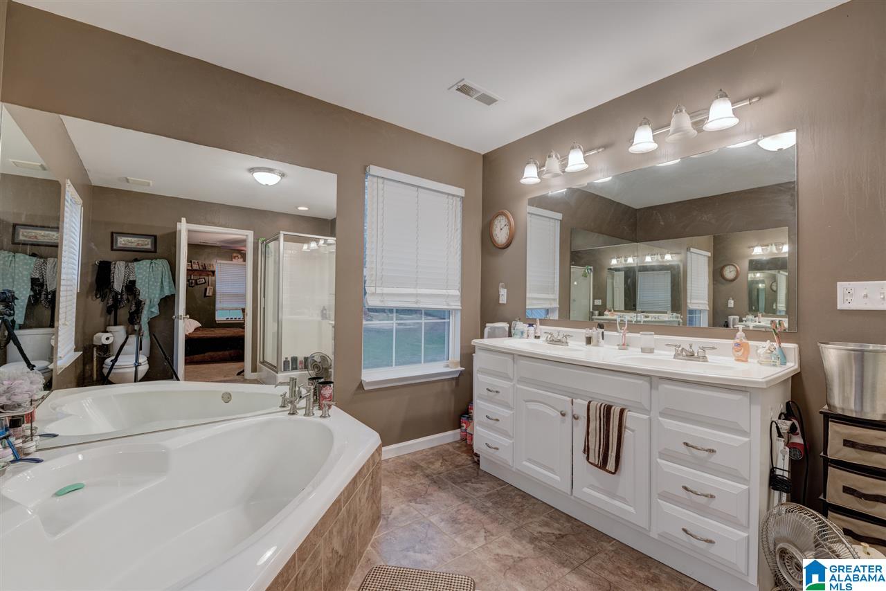 297 Allinder Road Warrior, AL 35180 - Photo 13 of 20