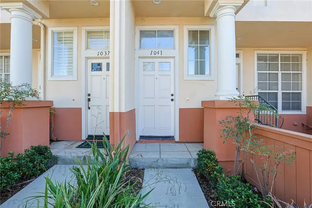 a view of a house with outdoor space