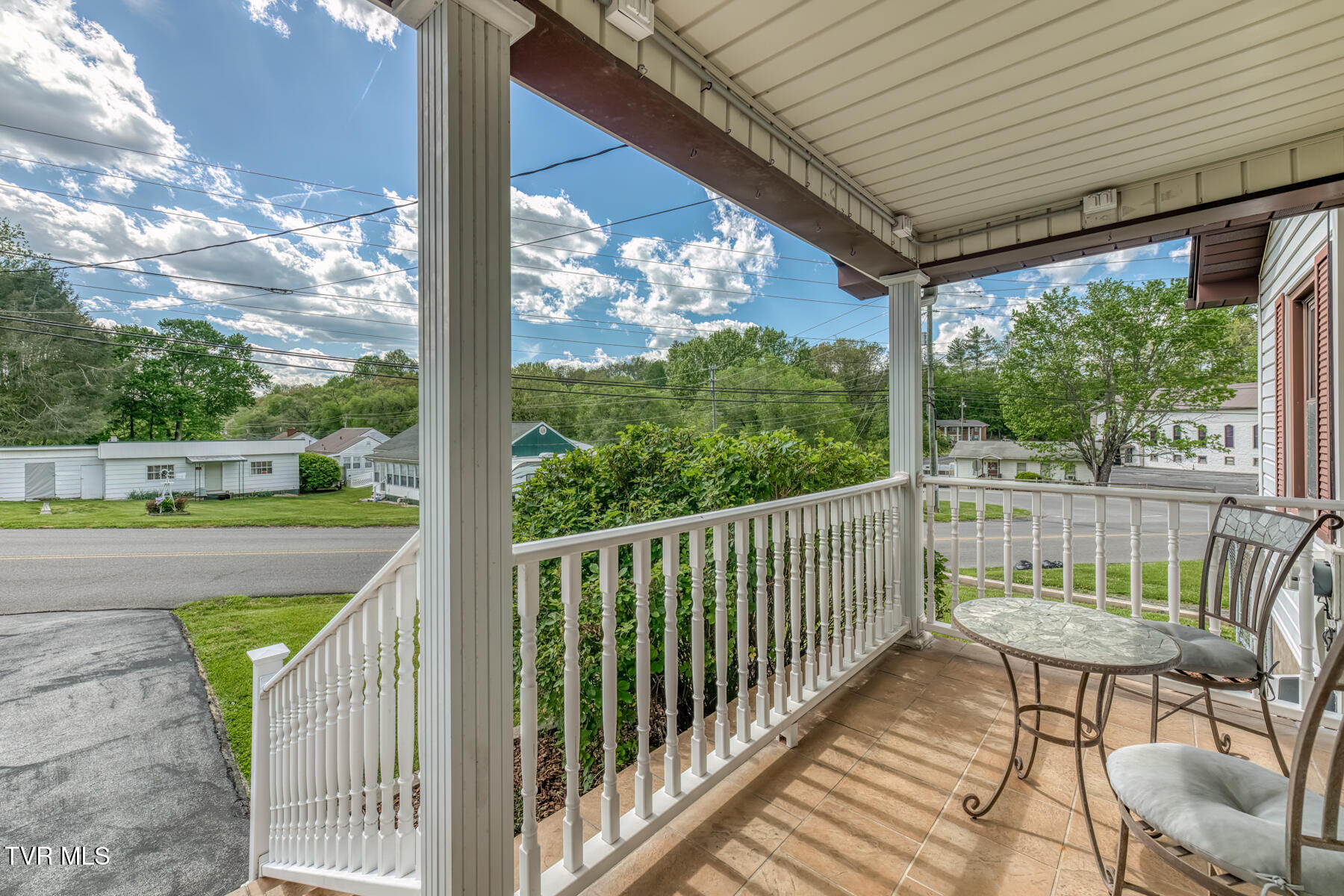 75 24th Street Bristol, TN 37620 - Photo 2 of 46 75 24th St-2