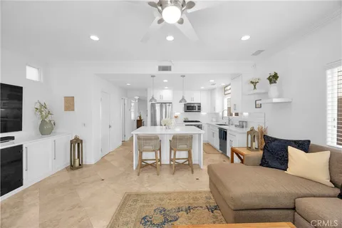 $1,795,000 | 605 California Street, Huntington Beach, CA 92648