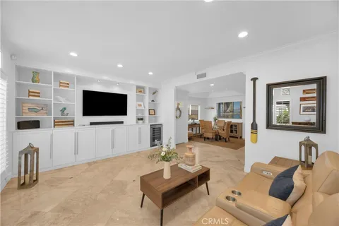 $1,795,000 | 605 California Street, Huntington Beach, CA 92648