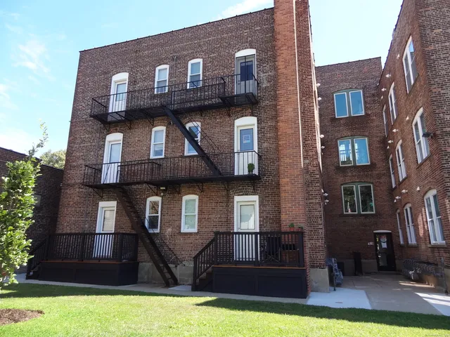 $1,995 | 2806 Fairfield Avenue, Unit 301, Bridgeport, CT 06605
