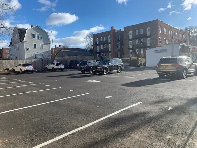 $1,995 | 2806 Fairfield Avenue, Unit 301, Bridgeport, CT 06605