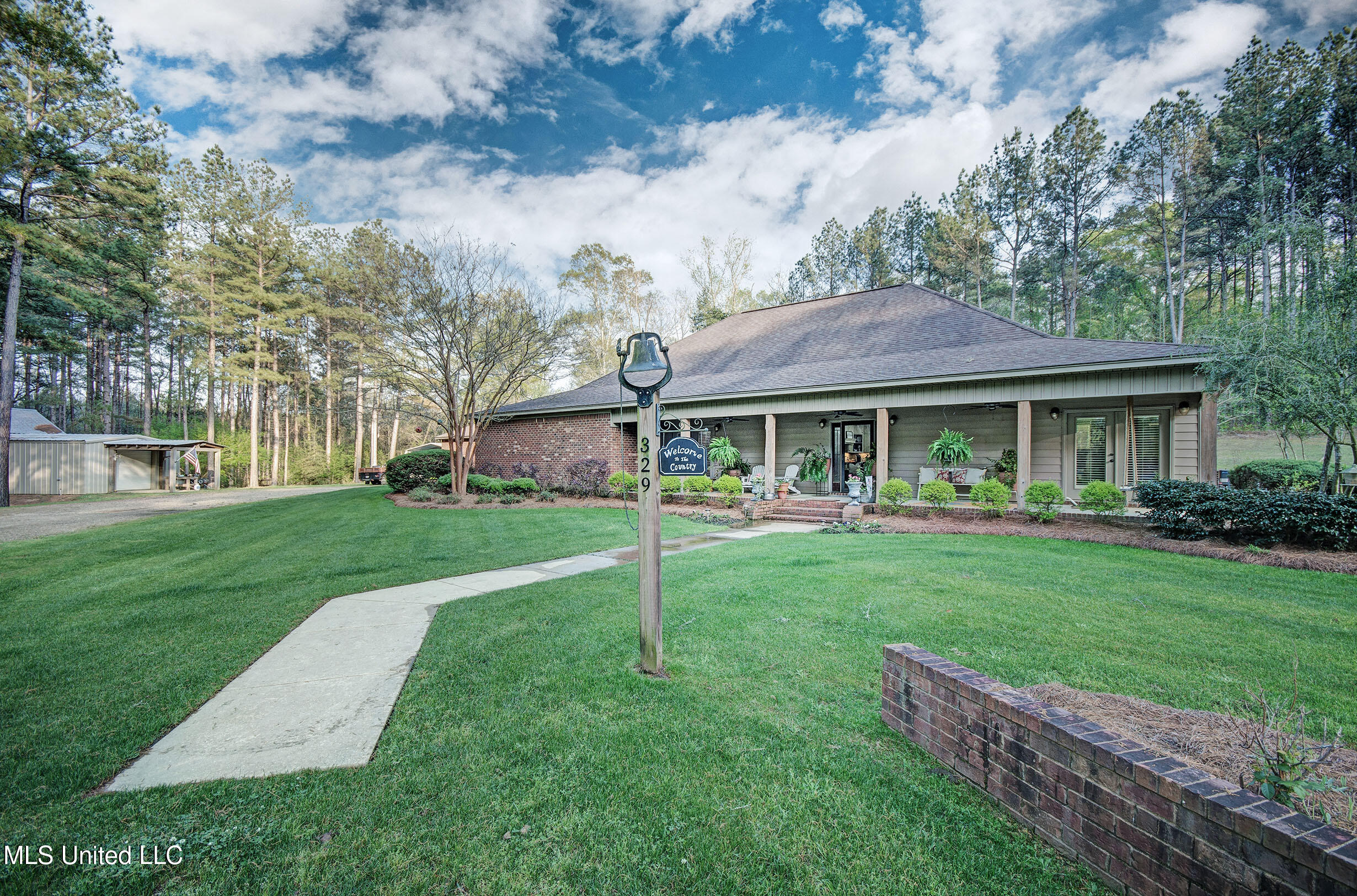 329 County Line Road Mendenhall, MS 39114 - Photo 31 of 77 Front