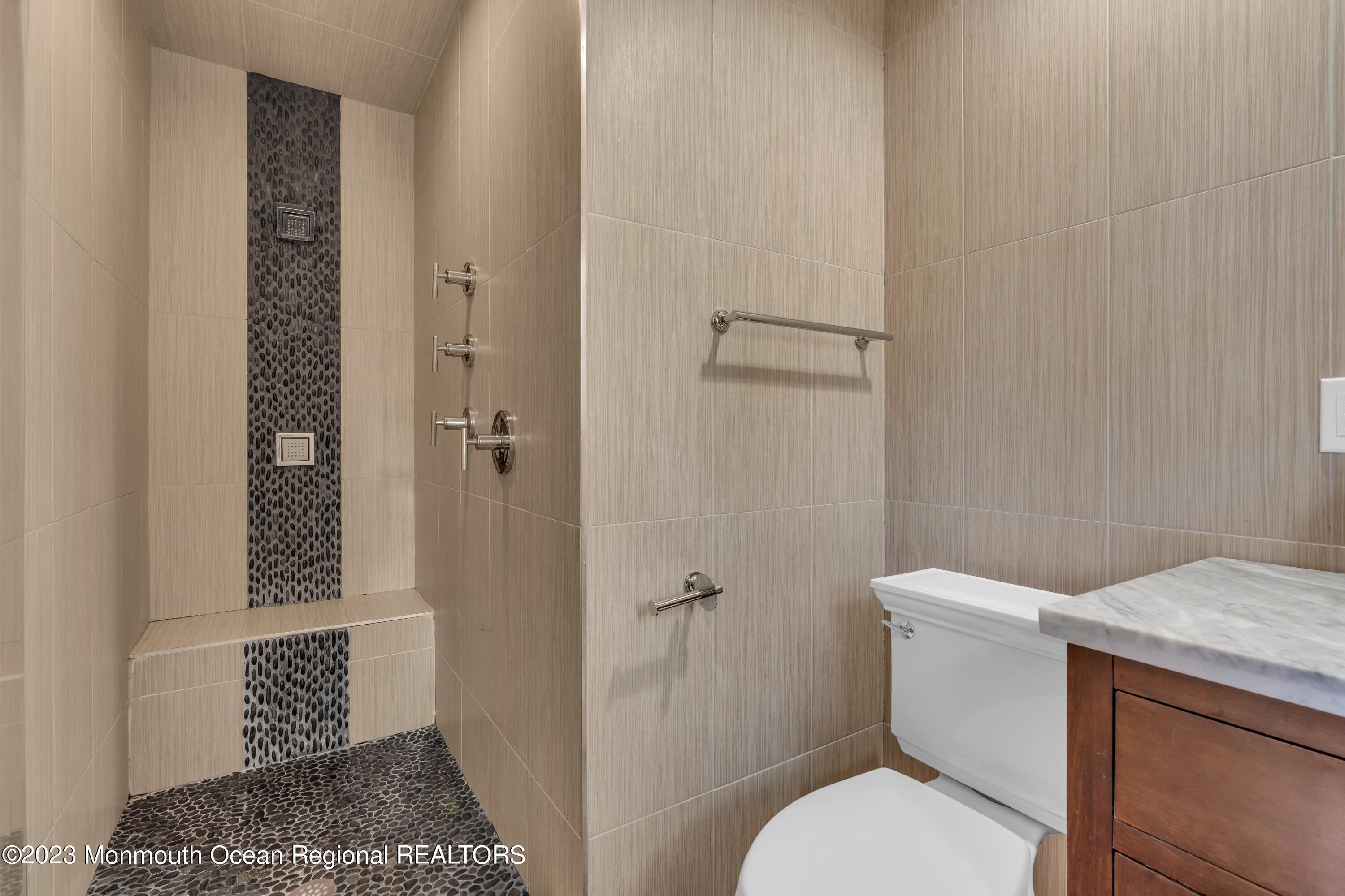 6 Circle Drive Rumson, NJ 07760 - Photo 20 of 31 036_dsc04988