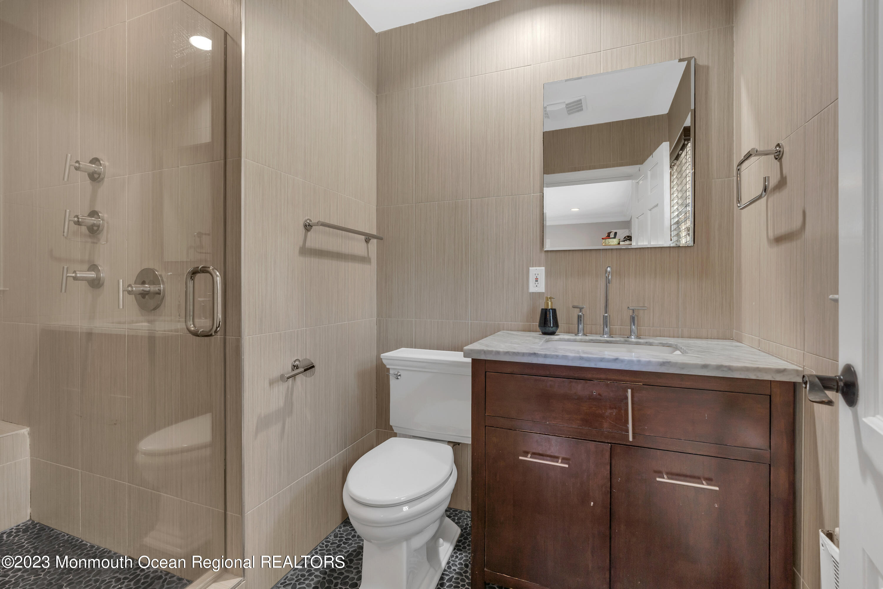 6 Circle Drive Rumson, NJ 07760 - Photo 21 of 31 035_dsc04983