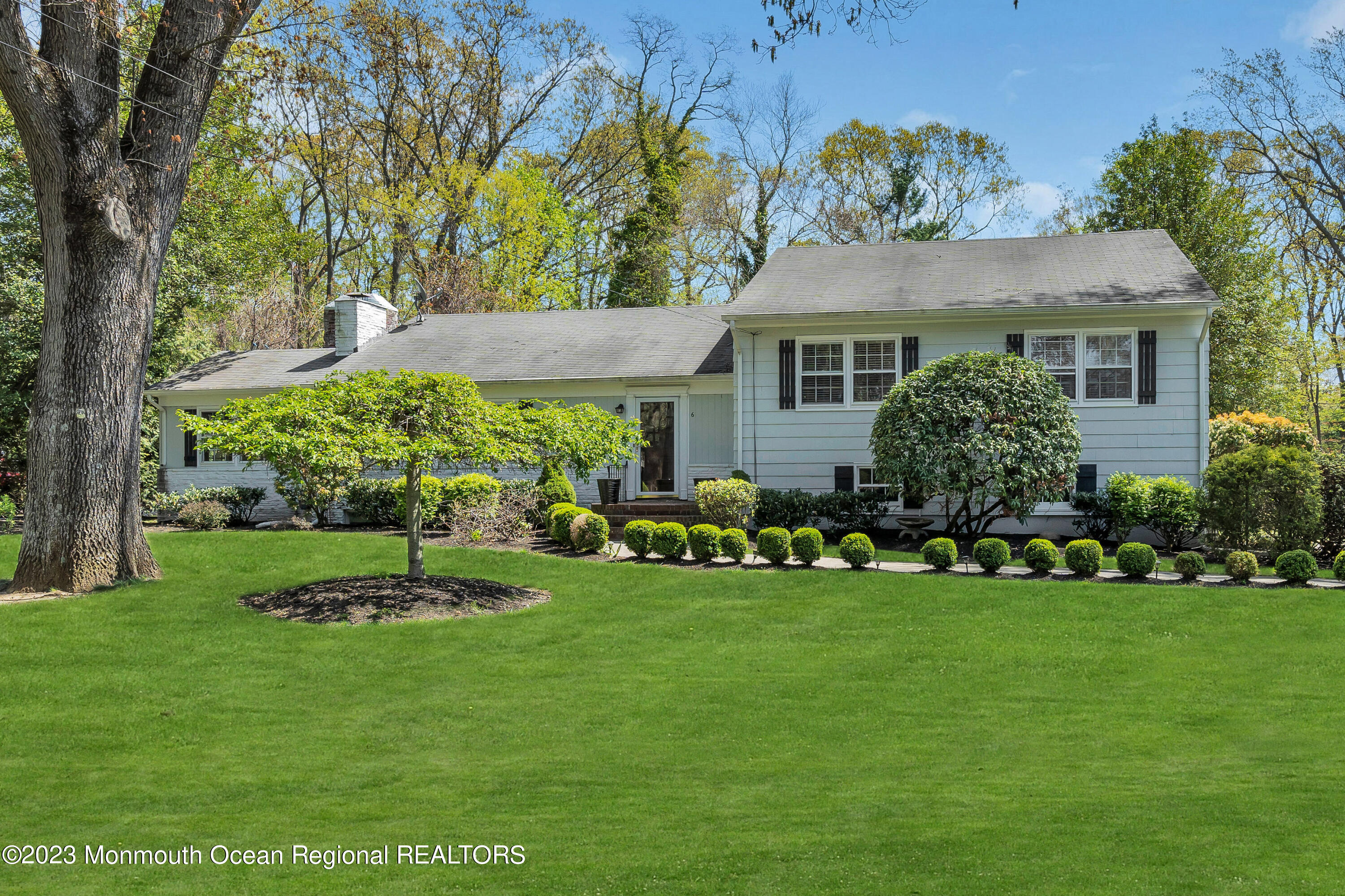 6 Circle Drive Rumson, NJ 07760 - Photo 3 of 31 002_dsc05048-1a