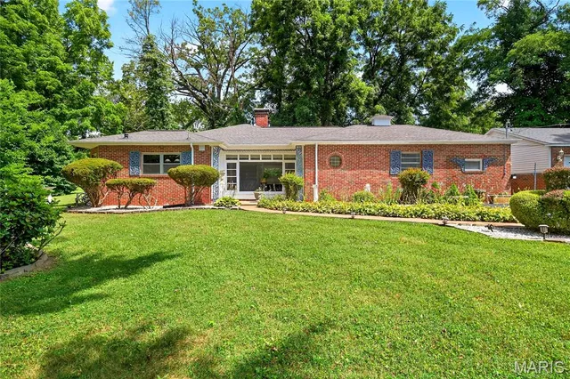 $274,900 | 351 North 66th Street, Belleville, IL 62223