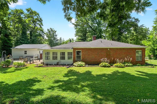 $274,900 | 351 North 66th Street, Belleville, IL 62223