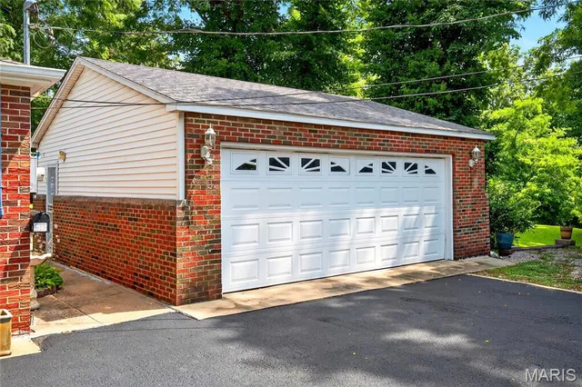 $274,900 | 351 North 66th Street, Belleville, IL 62223