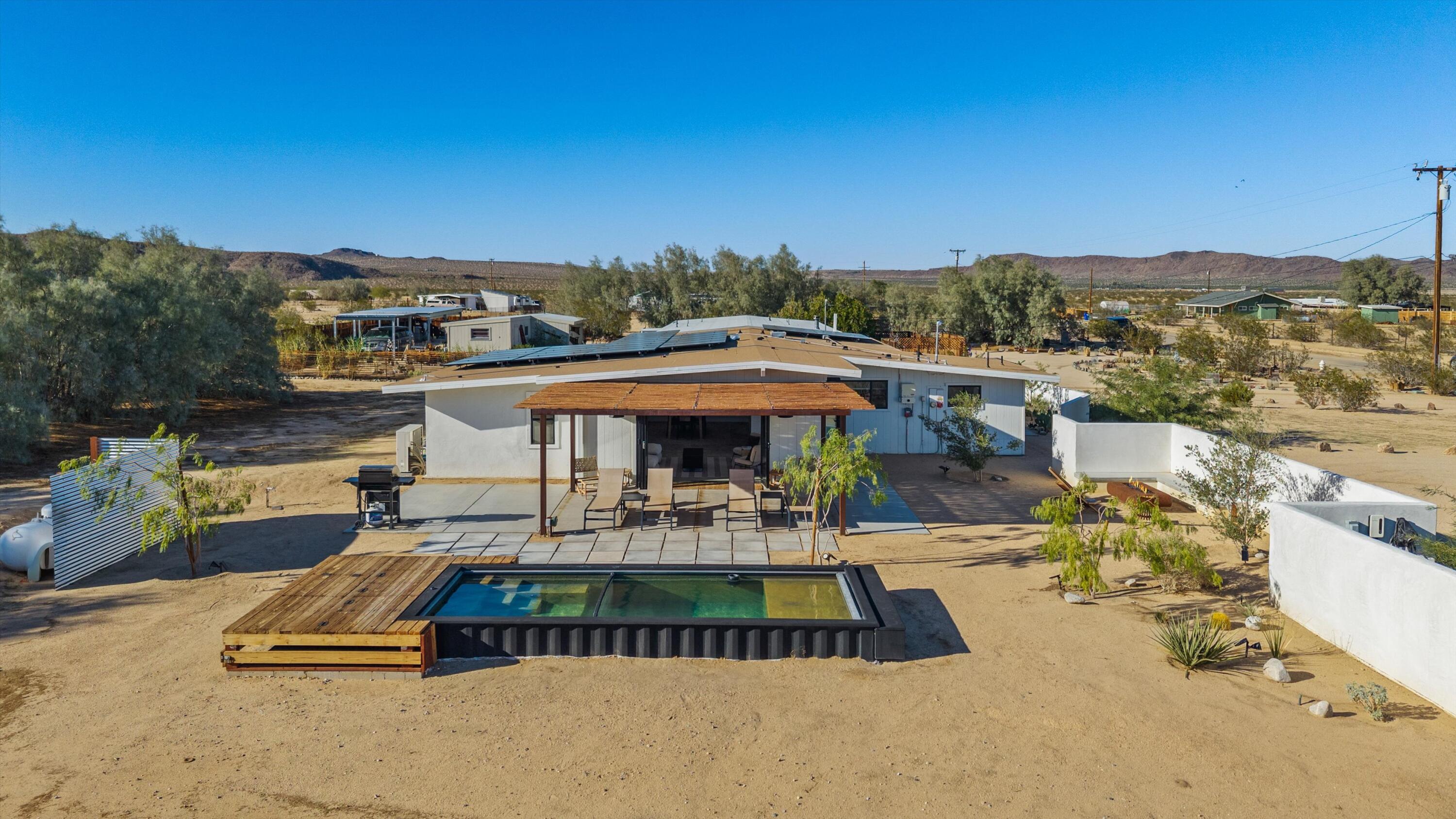 4610 Sunkist Road Joshua Tree, CA 92252 - Photo 35 of 55 an outdoor space with patio