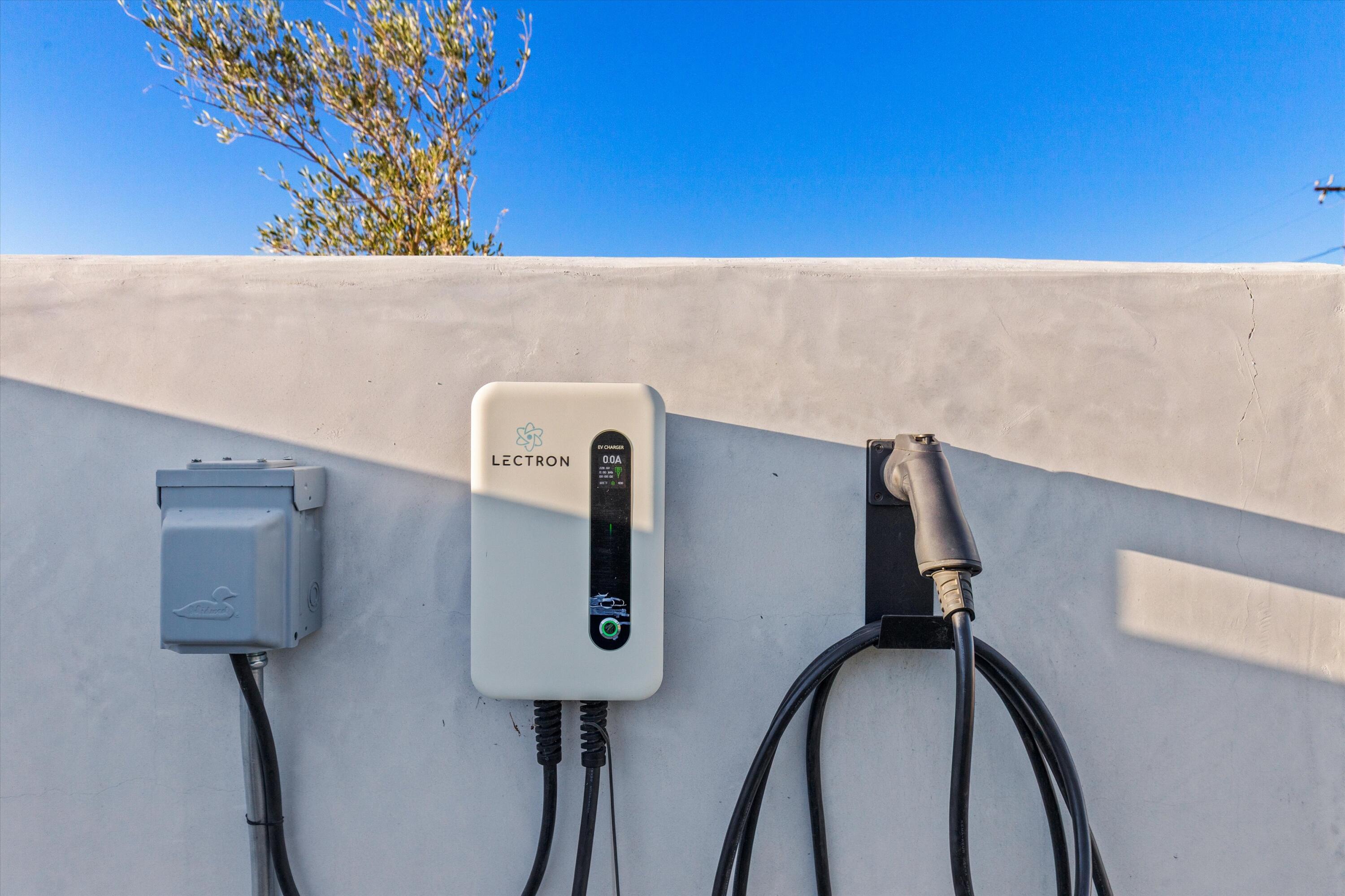 4610 Sunkist Road Joshua Tree, CA 92252 - Photo 45 of 55 EV Charger