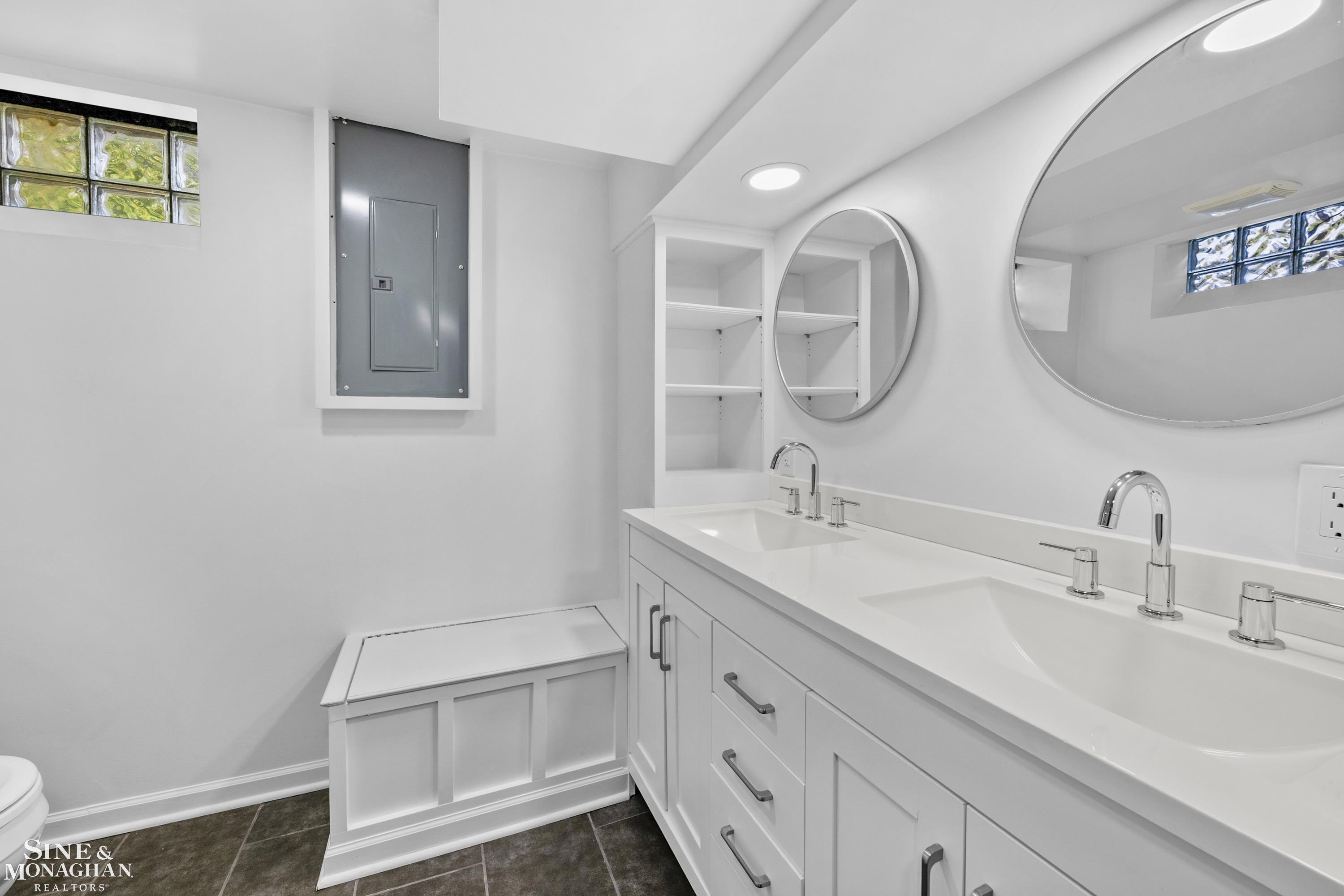 2134 Hawthorne Road Grosse Pointe, MI 48236 - Photo 35 of 49 50187927-41091406-30fd-462f-b691-6f387956c327.JPG