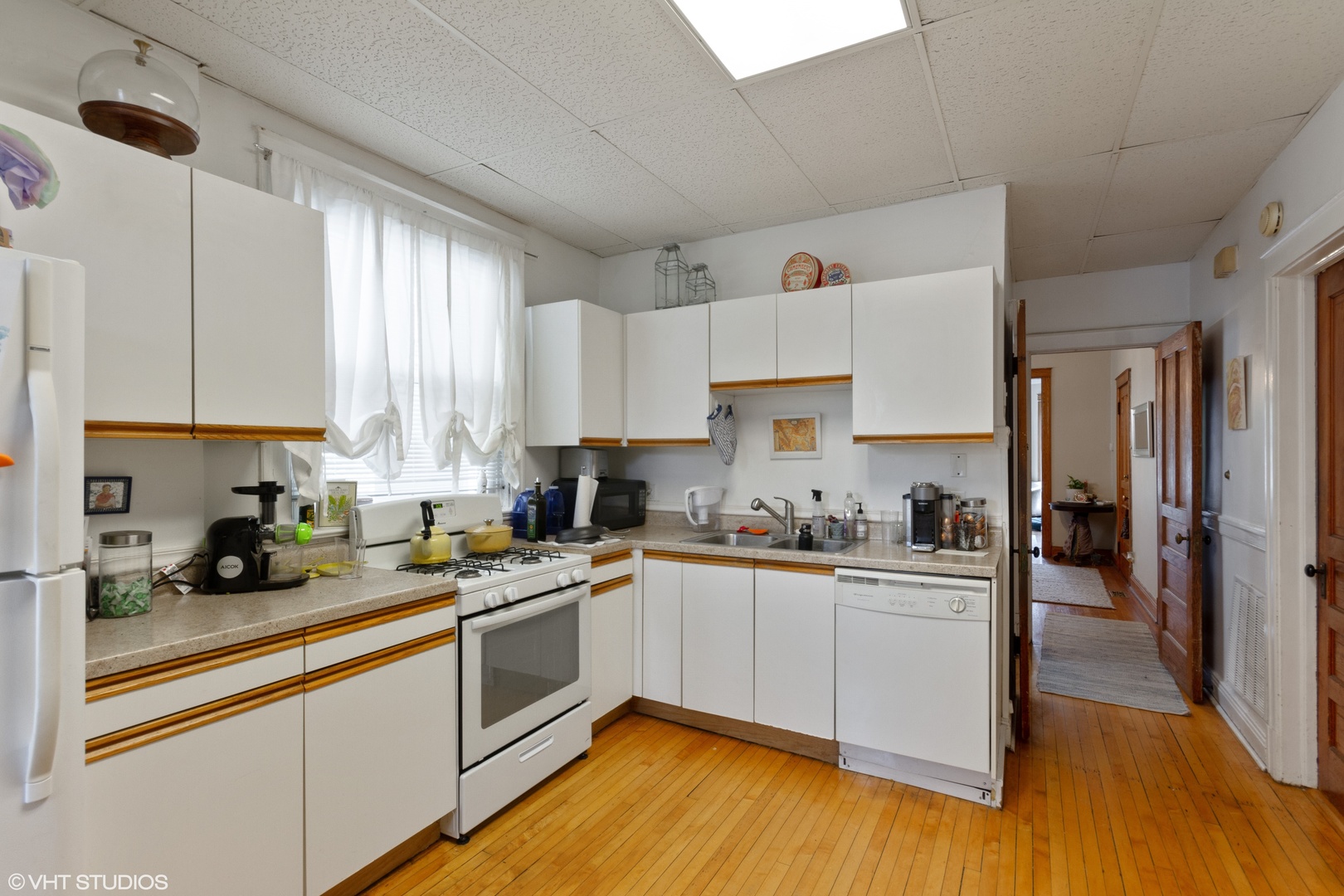 1446 West Melrose Street Chicago, IL 60657 - Photo 9 of 14