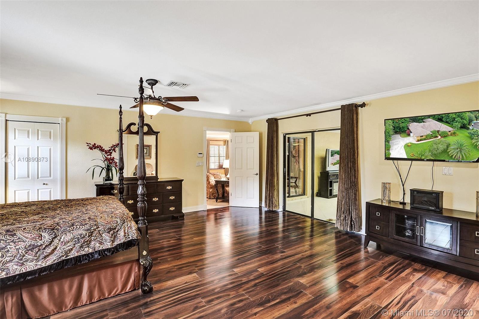 5301 Southwest 164th Terrace Southwest Ranches, FL 33331 - Photo 12 of 71 Gallery Image 12