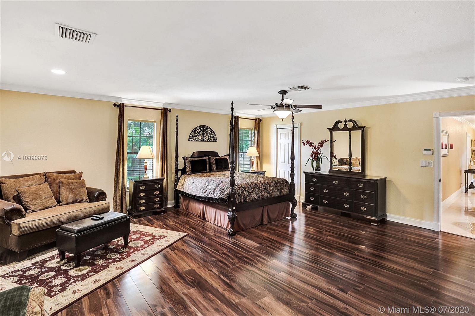 5301 Southwest 164th Terrace Southwest Ranches, FL 33331 - Photo 13 of 71 Gallery Image 13