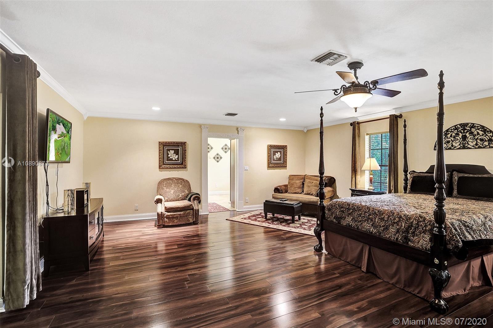 5301 Southwest 164th Terrace Southwest Ranches, FL 33331 - Photo 10 of 71 Gallery Image 10