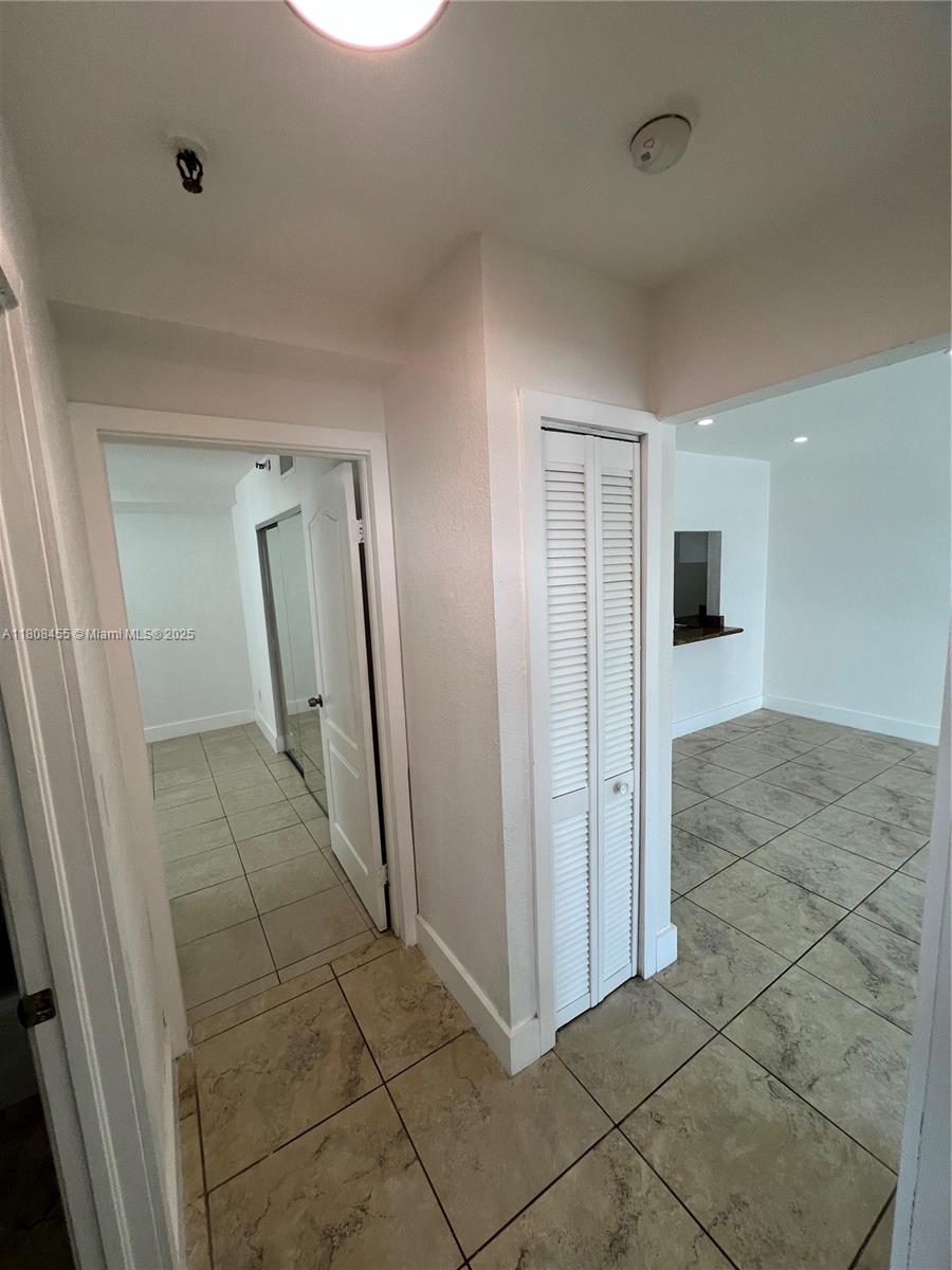 677 Northeast 24th Street, Unit 607 Miami, FL 33137 - Photo 13 of 29
