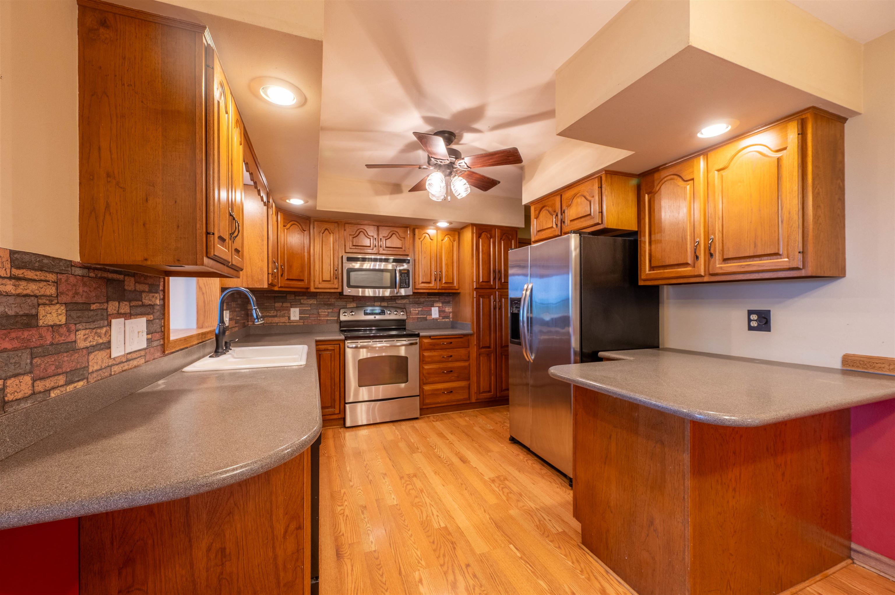 1018 Tee Street Dixon, IL 61021 - Photo 3 of 30