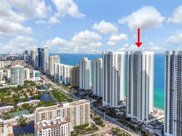 $6,700 | 15901 Collins Avenue, Unit 2405, Sunny Isles Beach, FL 33160