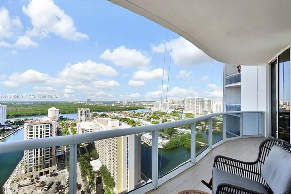 $6,700 | 15901 Collins Avenue, Unit 2405, Sunny Isles Beach, FL 33160