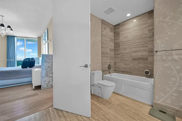 $6,700 | 15901 Collins Avenue, Unit 2405, Sunny Isles Beach, FL 33160