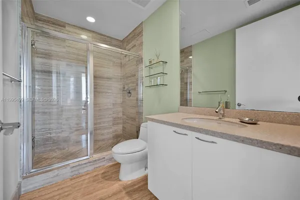 $6,700 | 15901 Collins Avenue, Unit 2405, Sunny Isles Beach, FL 33160