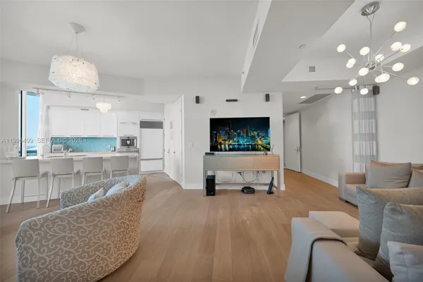$6,700 | 15901 Collins Avenue, Unit 2405, Sunny Isles Beach, FL 33160