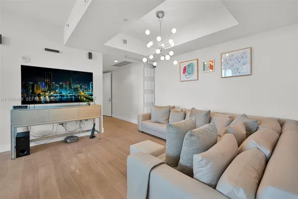 $6,700 | 15901 Collins Avenue, Unit 2405, Sunny Isles Beach, FL 33160