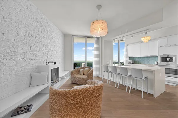 $6,700 | 15901 Collins Avenue, Unit 2405, Sunny Isles Beach, FL 33160