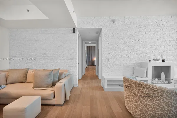 $6,700 | 15901 Collins Avenue, Unit 2405, Sunny Isles Beach, FL 33160