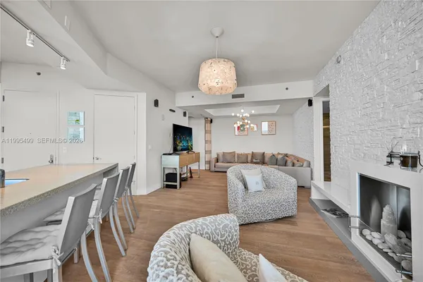 $6,700 | 15901 Collins Avenue, Unit 2405, Sunny Isles Beach, FL 33160